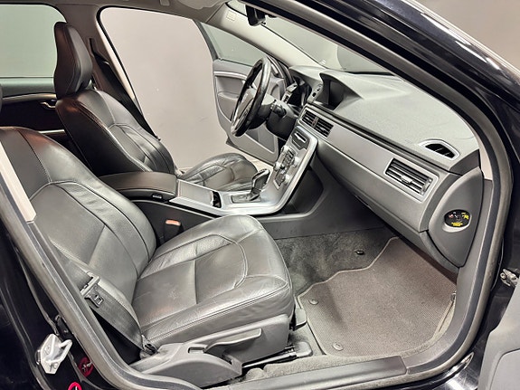 Volvo XC70 7 of 13