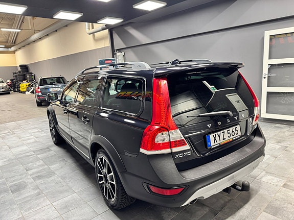 Volvo XC70 4 of 13