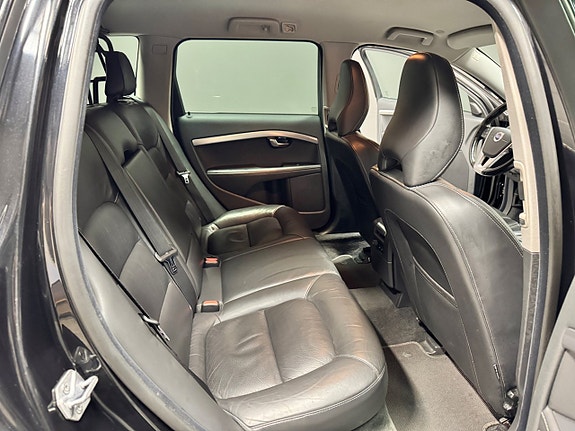 Volvo XC70 9 of 13