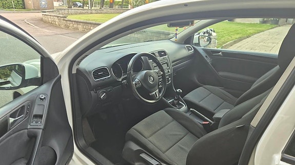 Volkswagen Golf VI 4 of 6