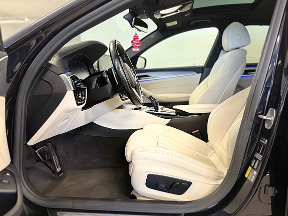 BMW 530e 11 of 20