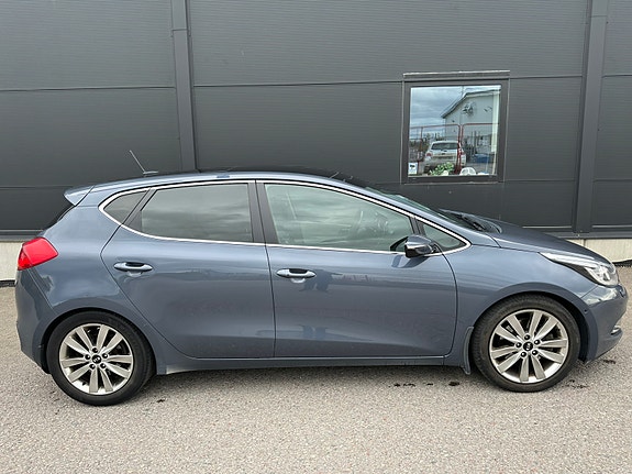 Kia Ceed 2 of 10