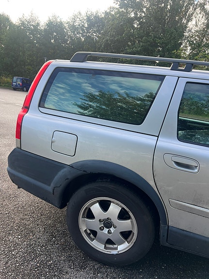 Volvo XC70 6 of 10