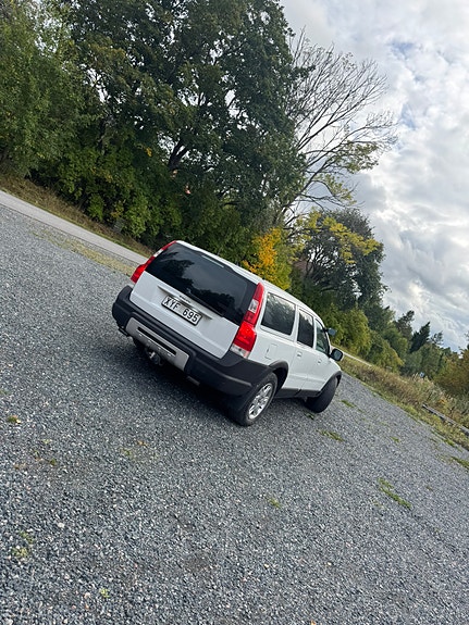 Volvo XC70 4 of 16