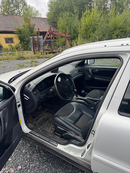 Volvo XC70 5 of 16