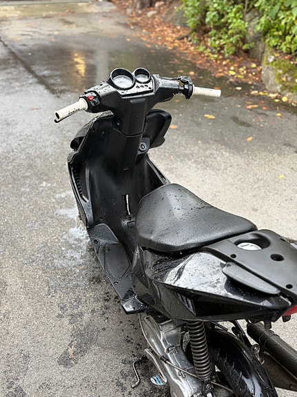 Yamaha Aerox 6 of 7