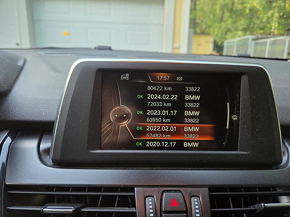 BMW 218i 12 of 13