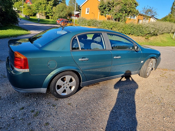 Opel Vectra 2 of 5