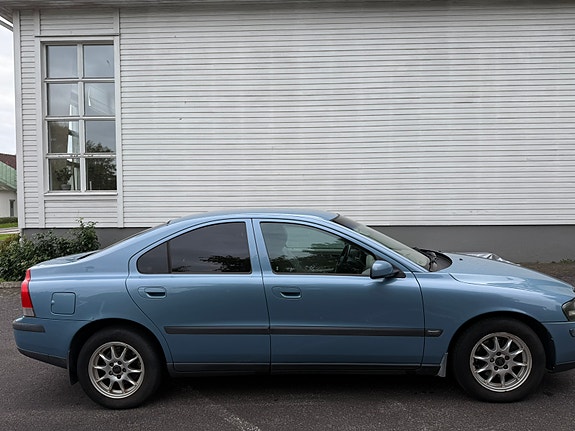 Volvo S60 4 of 9