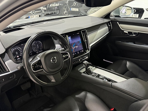 Volvo V90 8 of 23