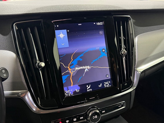 Volvo V90 16 of 23