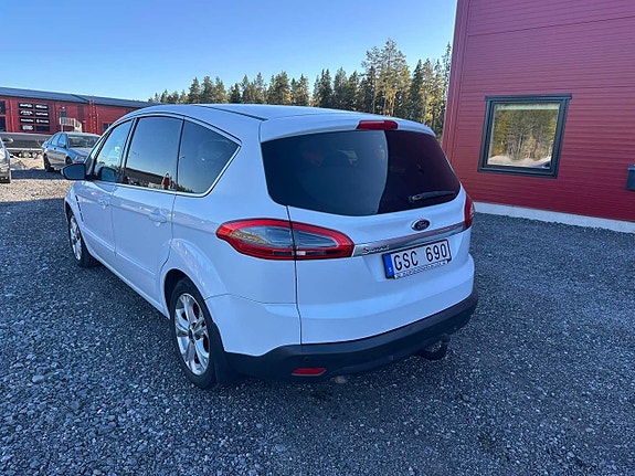 Ford S-MAX 3 of 6