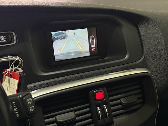 Volvo V40 13 of 13