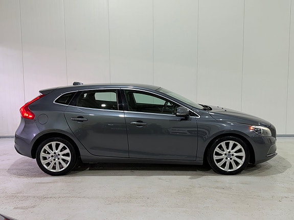 Volvo V40 4 of 13