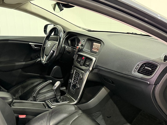 Volvo V40 10 of 13
