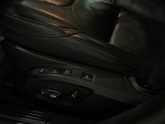 Volvo V40 11 of 13