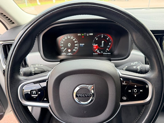 Volvo V90 16 of 30