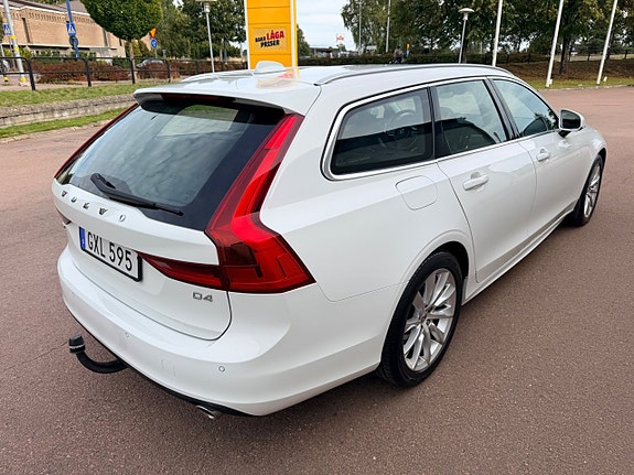 Volvo V90 7 of 30