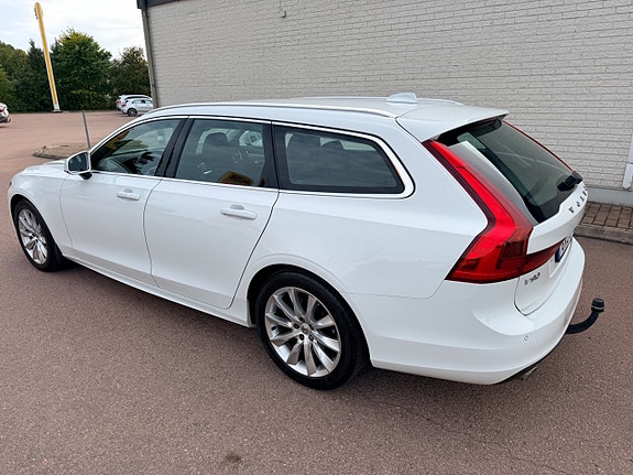 Volvo V90 5 of 30