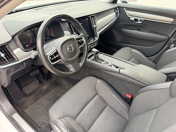 Volvo V90 13 of 30