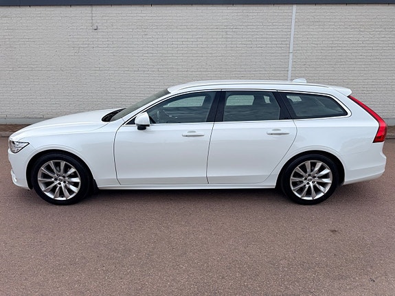 Volvo V90 4 of 30