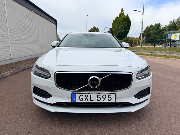 Volvo V90 10 of 30
