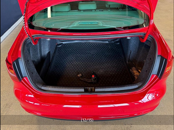 Volkswagen Jetta 10 of 15