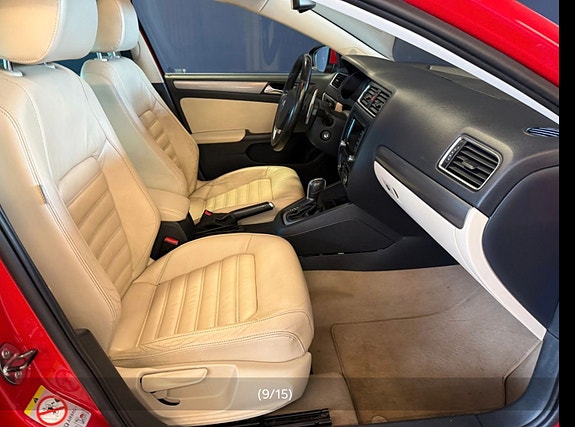 Volkswagen Jetta 12 of 15