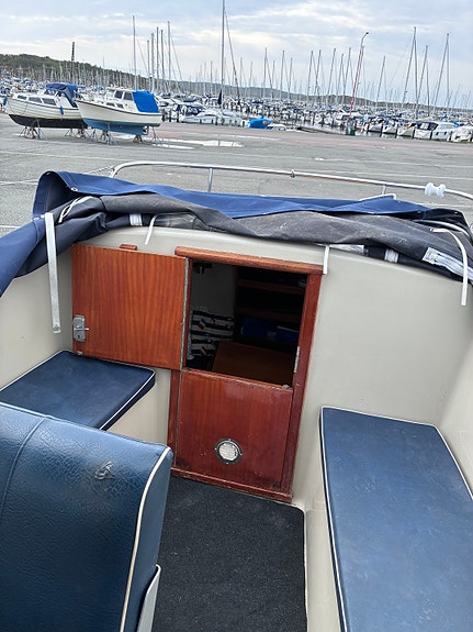 Albin 25 Deluxe "Maja" – Perkins M50, mycket utrustning 14 of 17