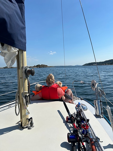 Albin 25 Deluxe "Maja" – Perkins M50, mycket utrustning 2 of 17