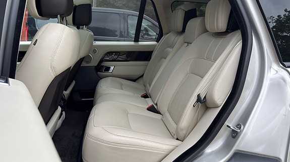Land Rover Range Rover 10 of 10