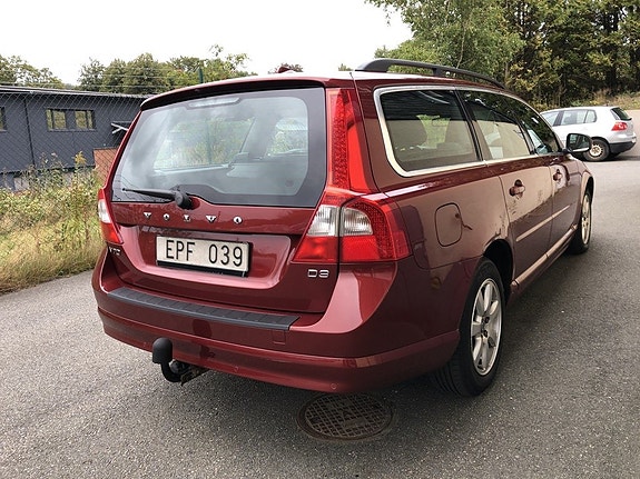 Volvo V70 3 of 16