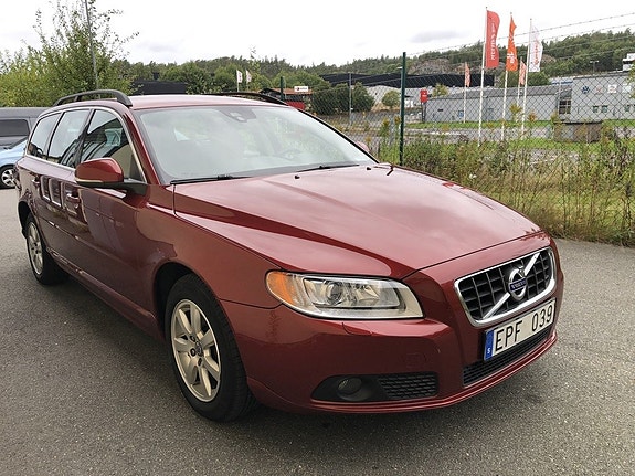 Volvo V70 4 of 16