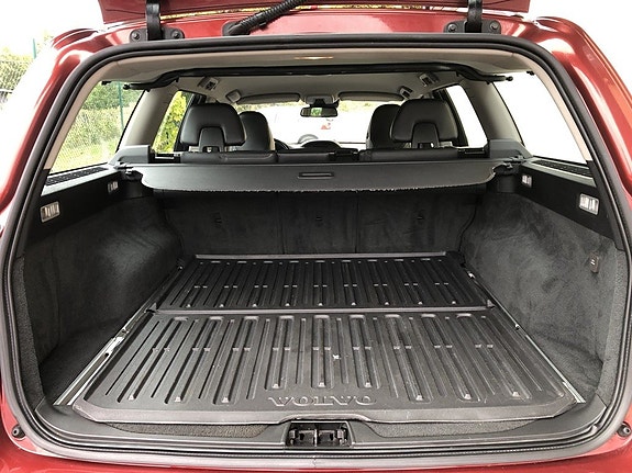Volvo V70 10 of 16