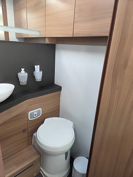 Adria Matrix 670 dl plus 7 of 7