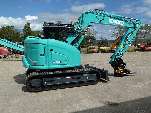 Kobelco SK75SR-7 11 of 13