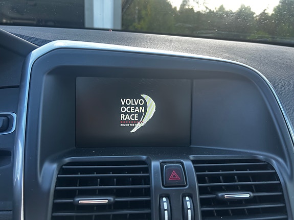Volvo XC60 8 of 15
