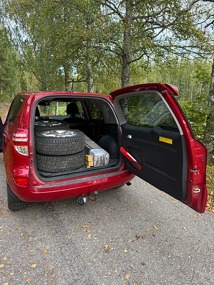 Toyota RAV4 15 of 16