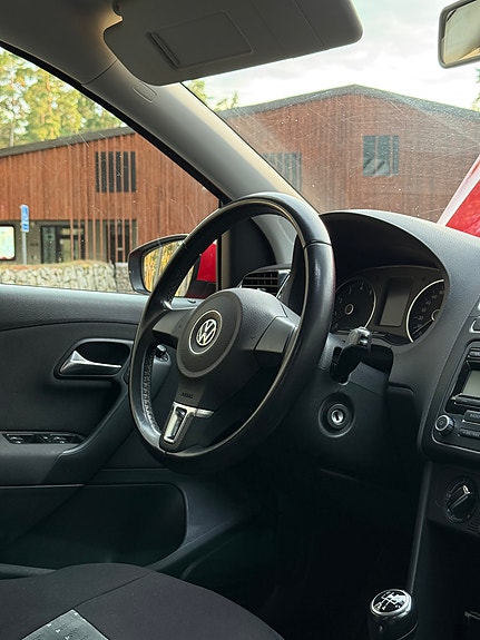 Volkswagen Polo 10 of 12