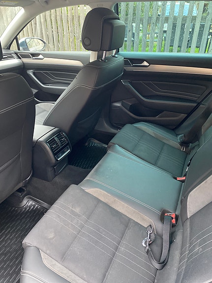 Volkswagen Passat Alltrack 5 of 6