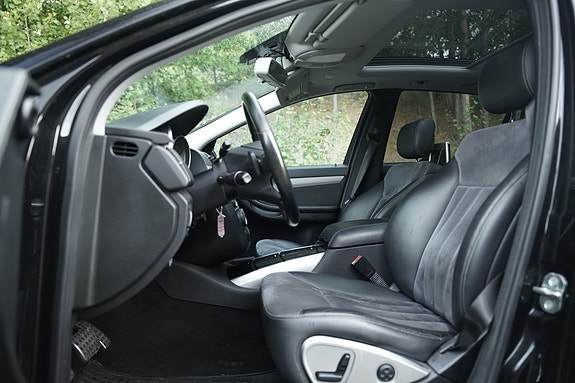 Mercedes-Benz R320 5 of 23