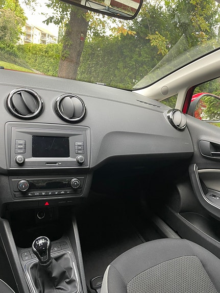 Seat Ibiza 4 of 5