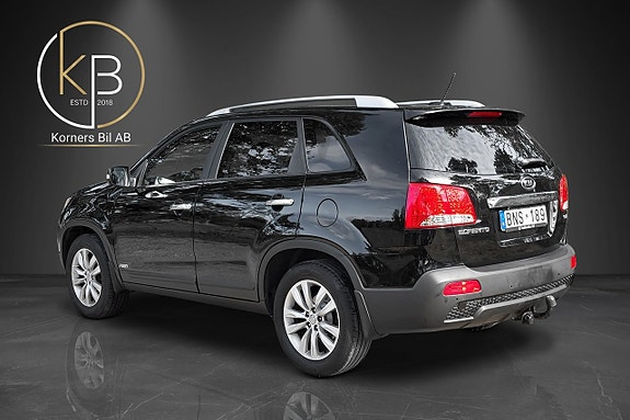 Kia Sorento 3 of 11