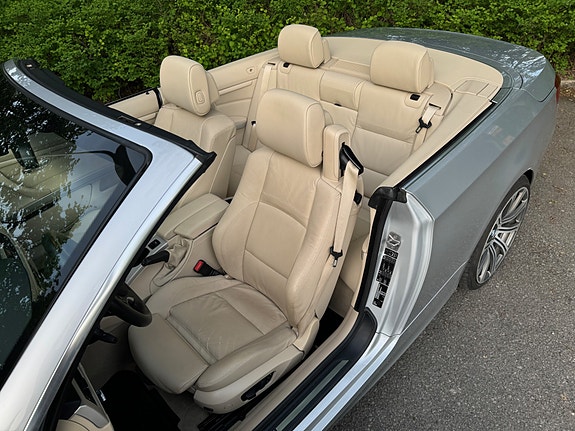 BMW 320i 7 of 11