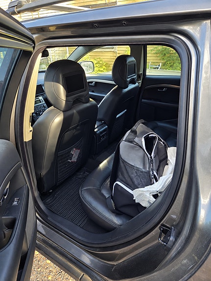 Volvo XC70 4 of 4
