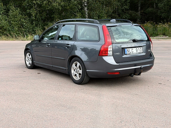 Volvo V50 4 of 12