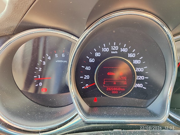 Kia Ceed 8 of 13