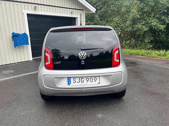 Volkswagen UP! 3 of 14