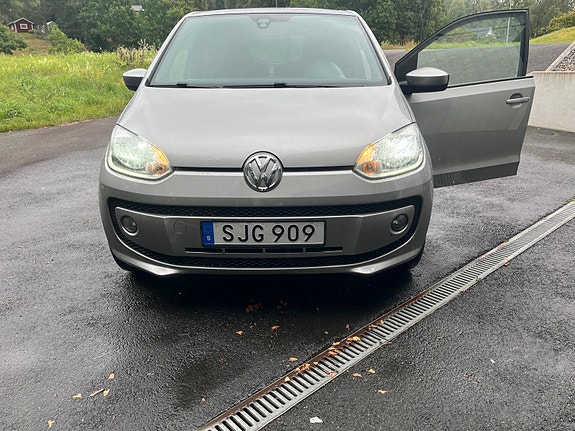 Volkswagen UP! 4 of 14