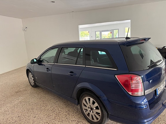 Opel Astra 3 of 6